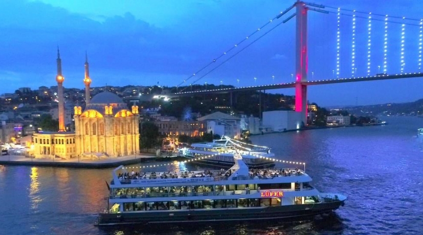 24 EKİM 2026 KADINLAR MATİNESİ / İSTANBUL BOĞAZINDA TEKNEDE EĞLENCE TURU