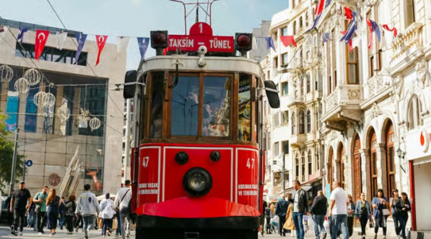 1 KASIM 2026 İSTANBUL BOĞAZ TURU VE GALATA & TAKSİM & EMİNÖNÜ TURU